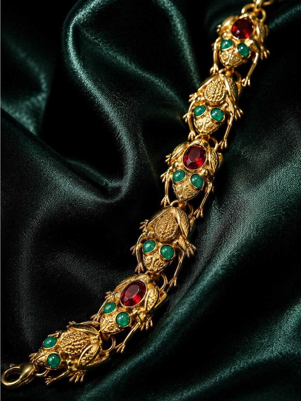 Vintage 18K Gold Plated frog bracelet with Natural stone eyes - Picture 6 of 10